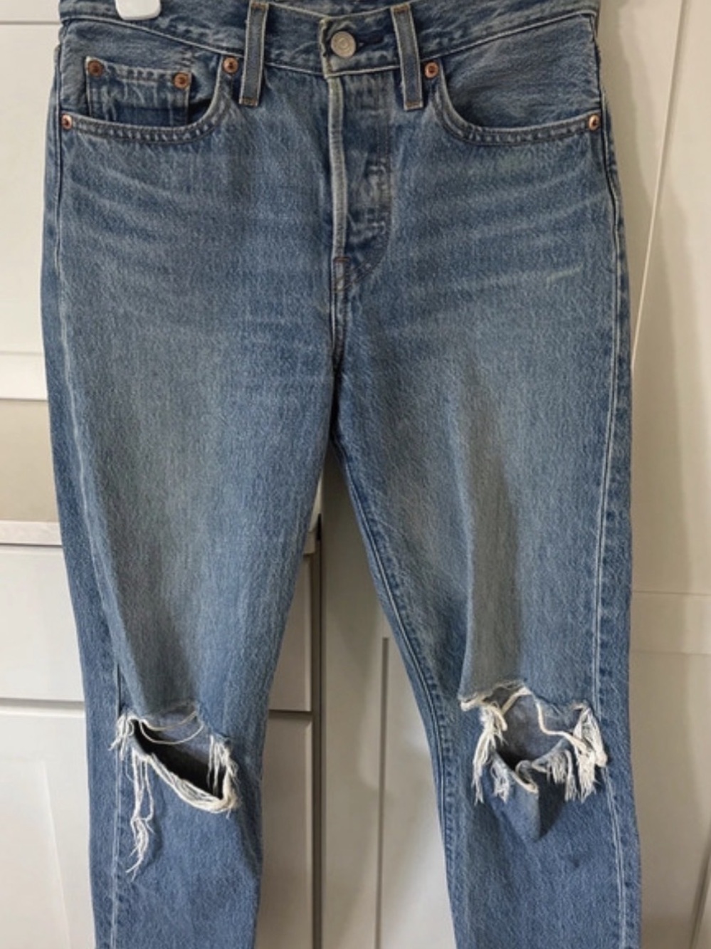 Levi’s Wedgie Straight Distressed Straight Leg Jeans in Blue Waist 25